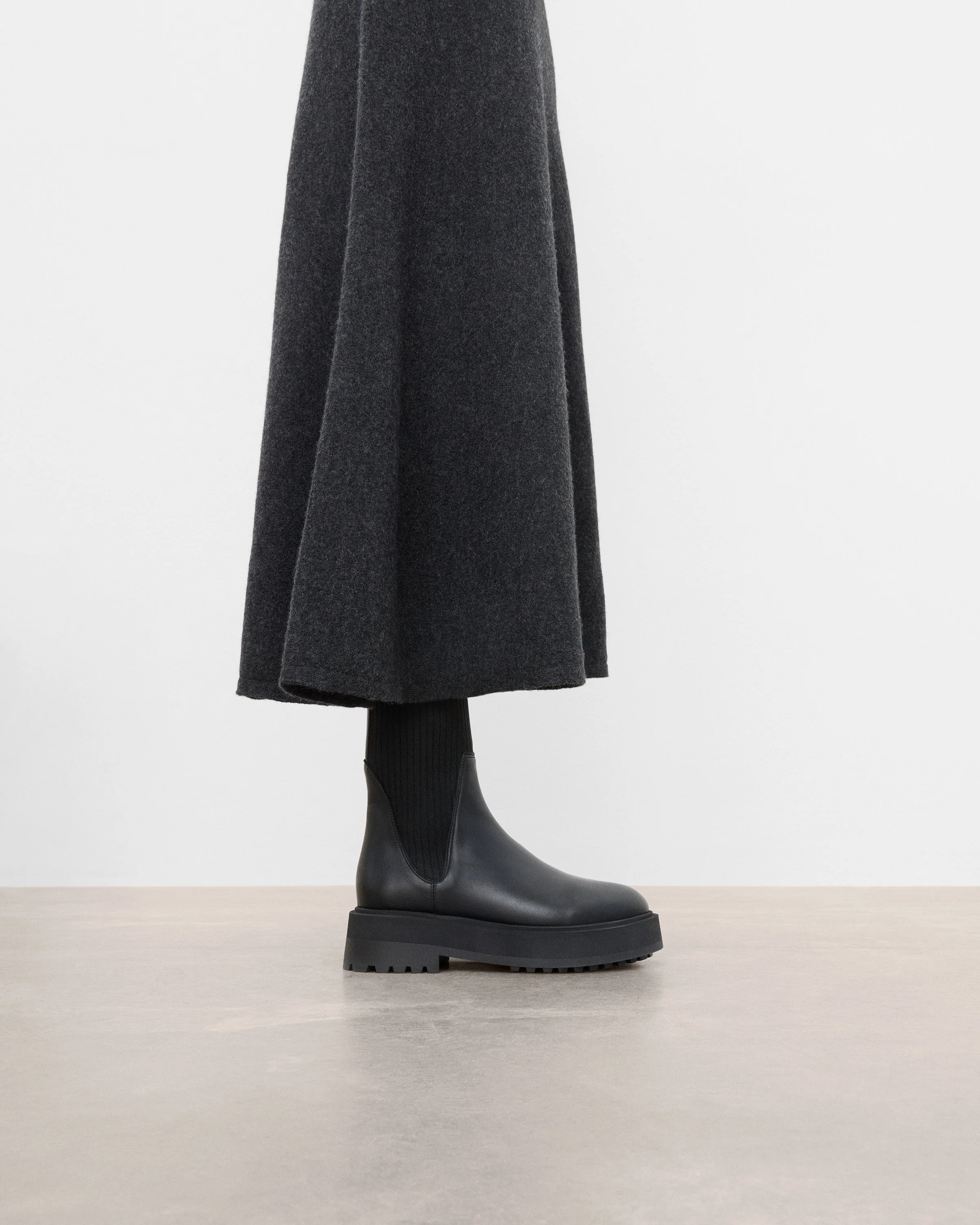 Aurora Leather Black - Image 3