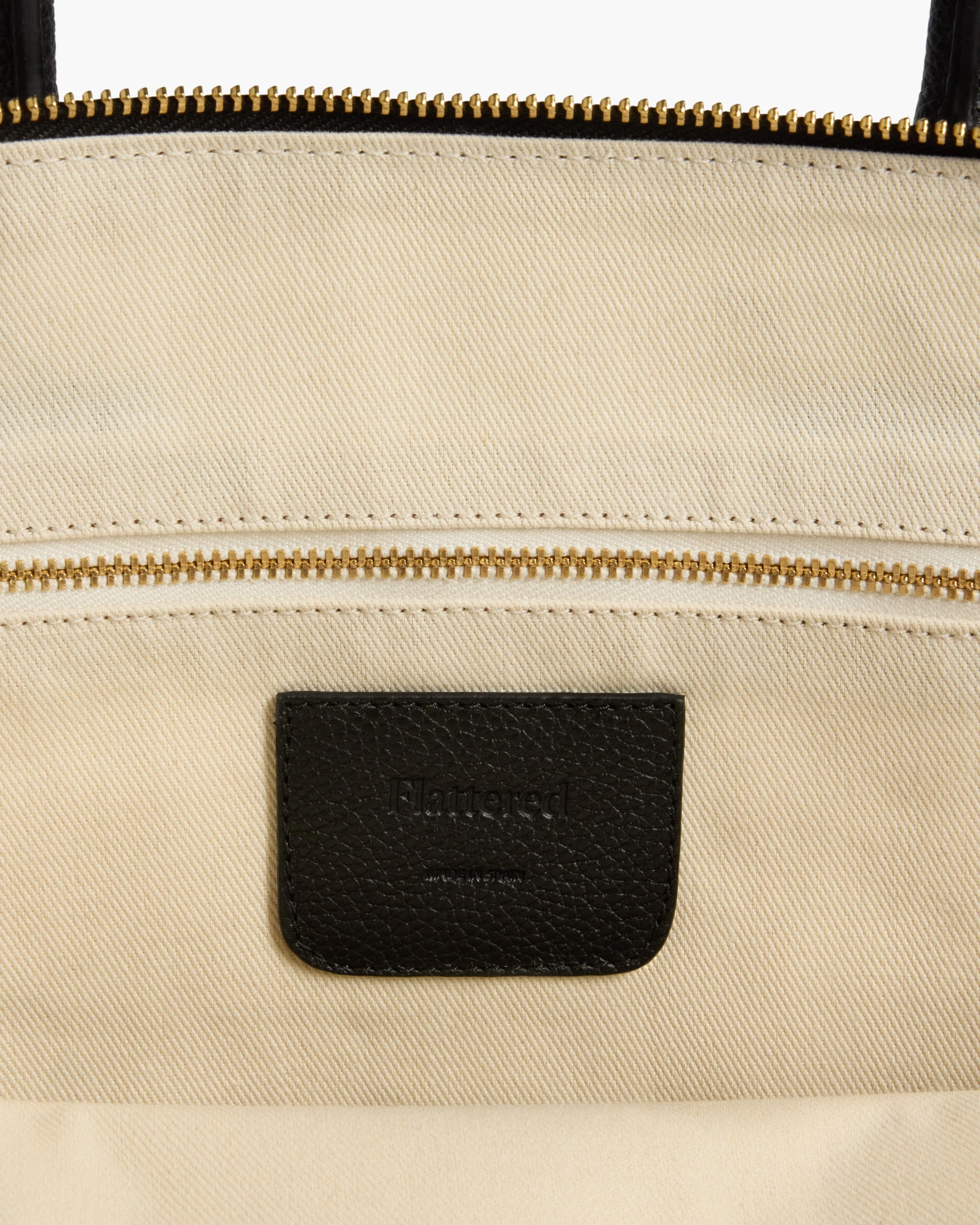 Des Portfolio Bag Grained Leather Black - Image 4