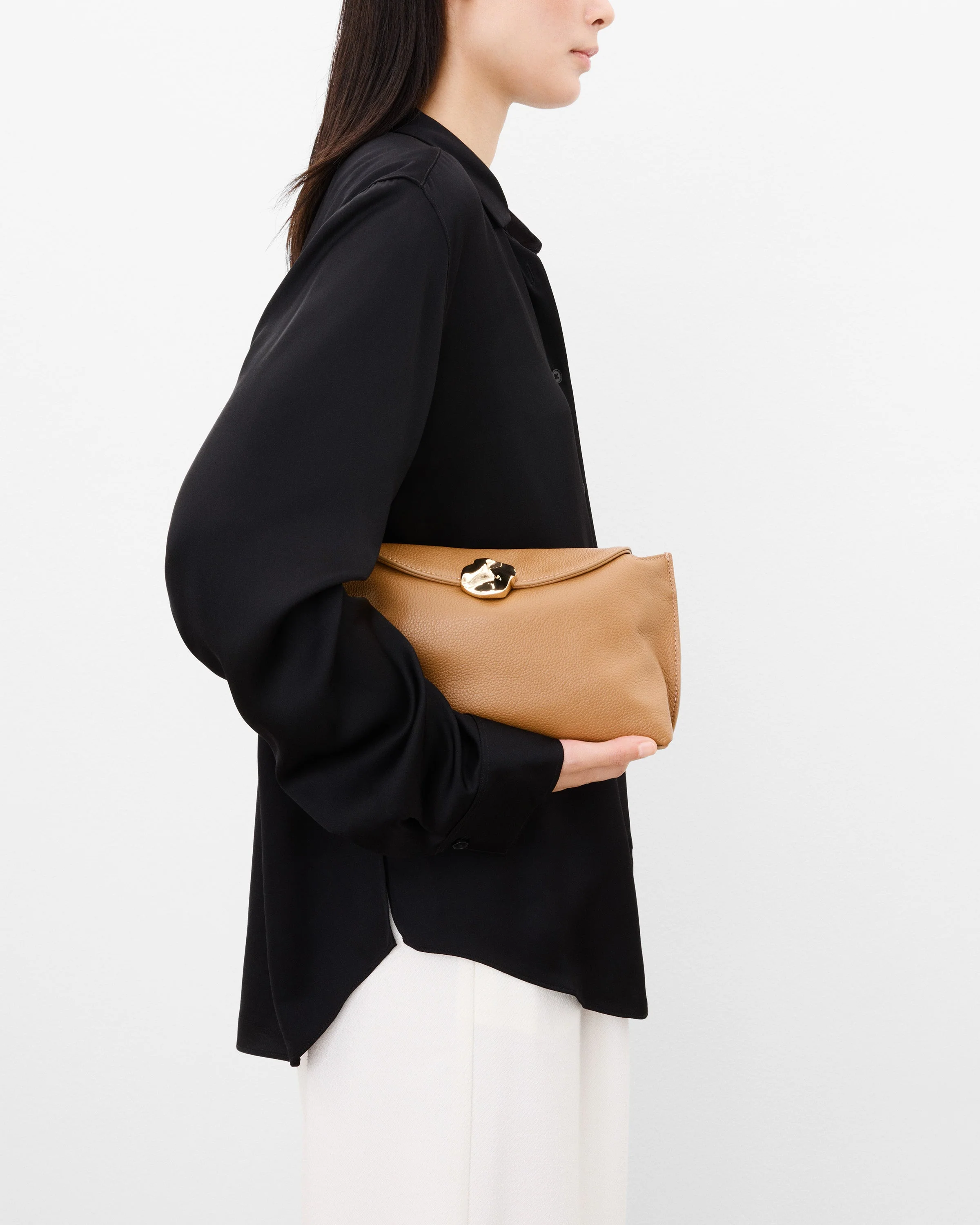 Hanna Clutch Grained Leather Cognac - Image 2