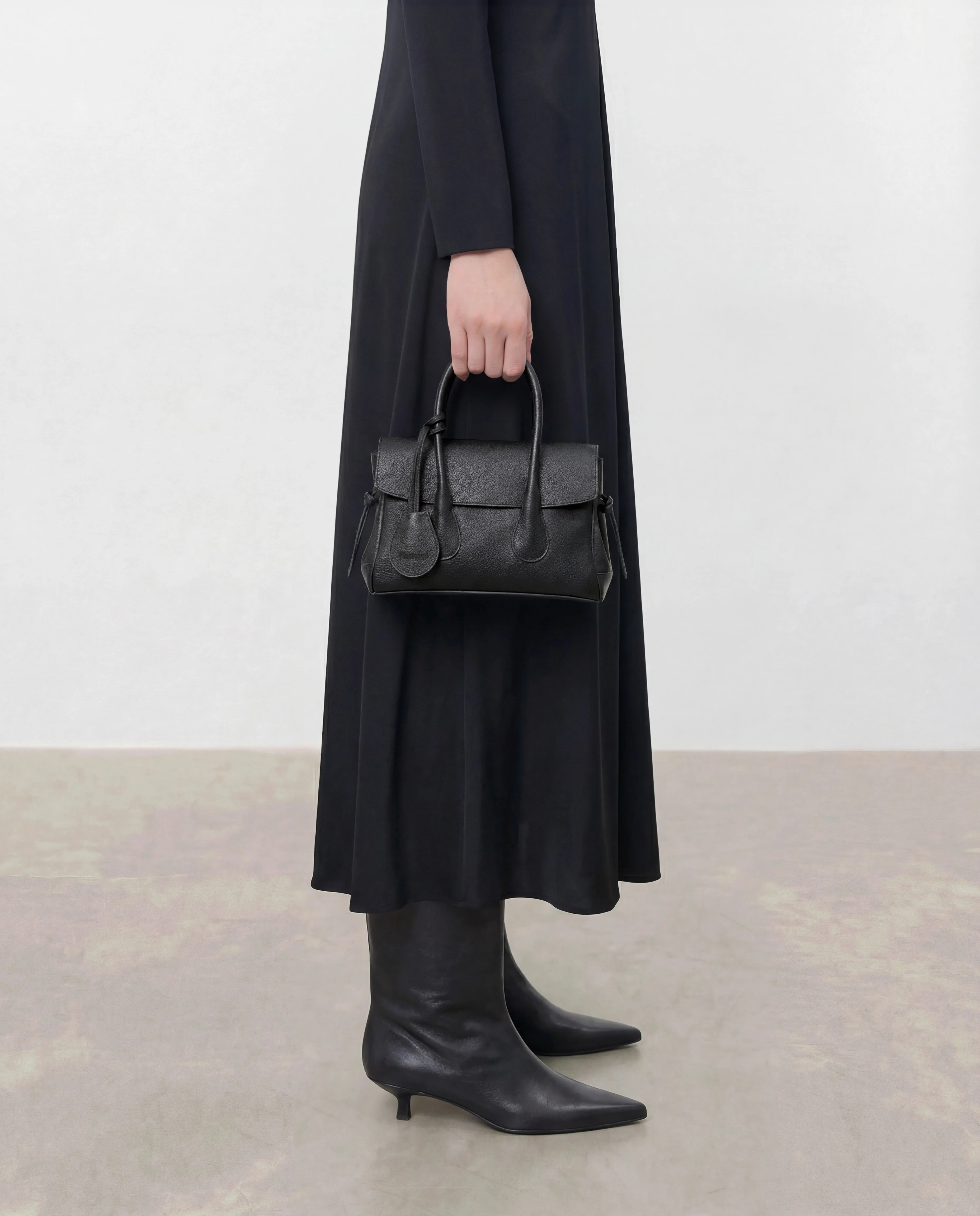 Lydia Mini Bag Grained Leather Black - Image 2